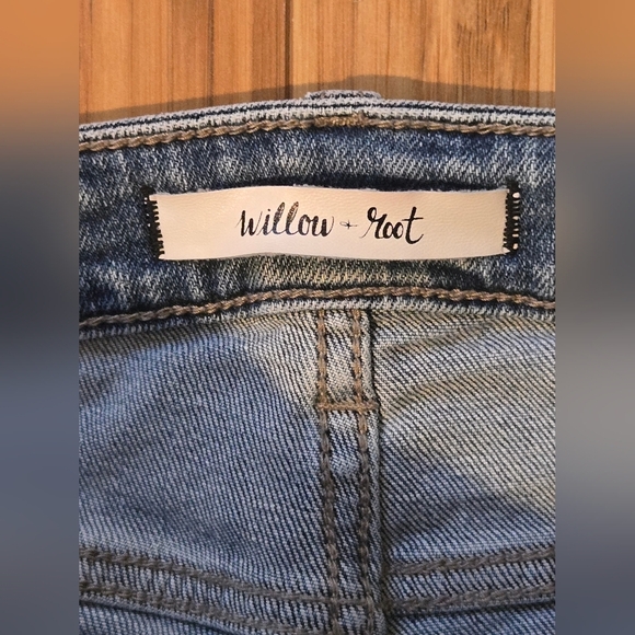 Willow - Root Distressed Blue Jeans - Picture 4 of 8